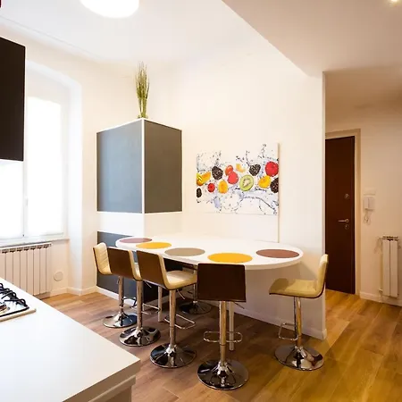 And 5 Terre Apartment *
