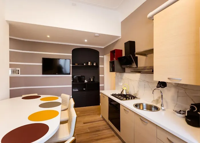 斯培西亚五渔村套房公寓 *